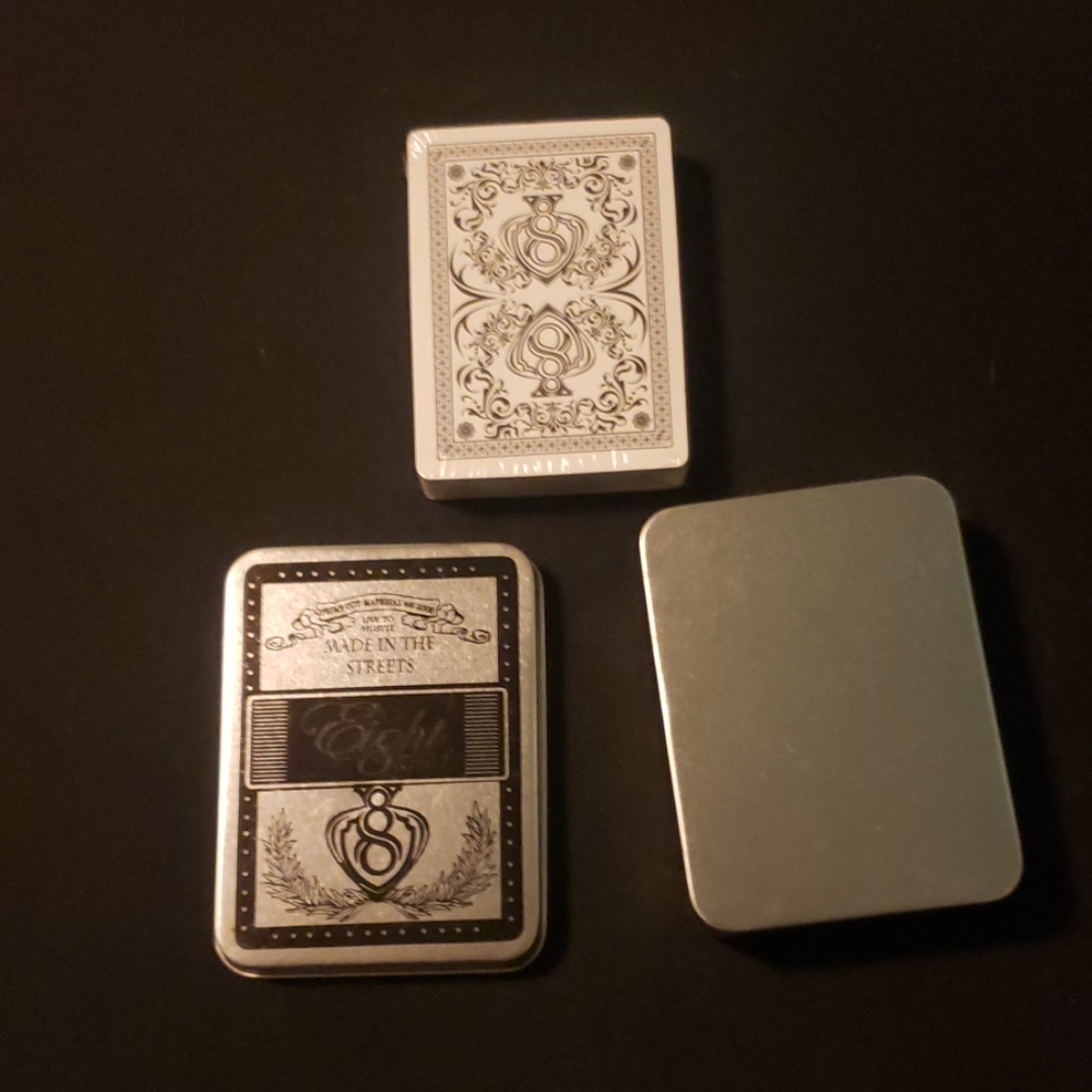 Deck of cards - Picture 3 of 3